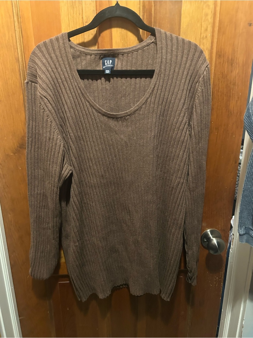 GAP Maternity Women's Ribbed Scoop Neck Sweater - Brown